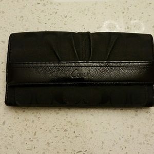 Coach Tri-Fold envelope wallet